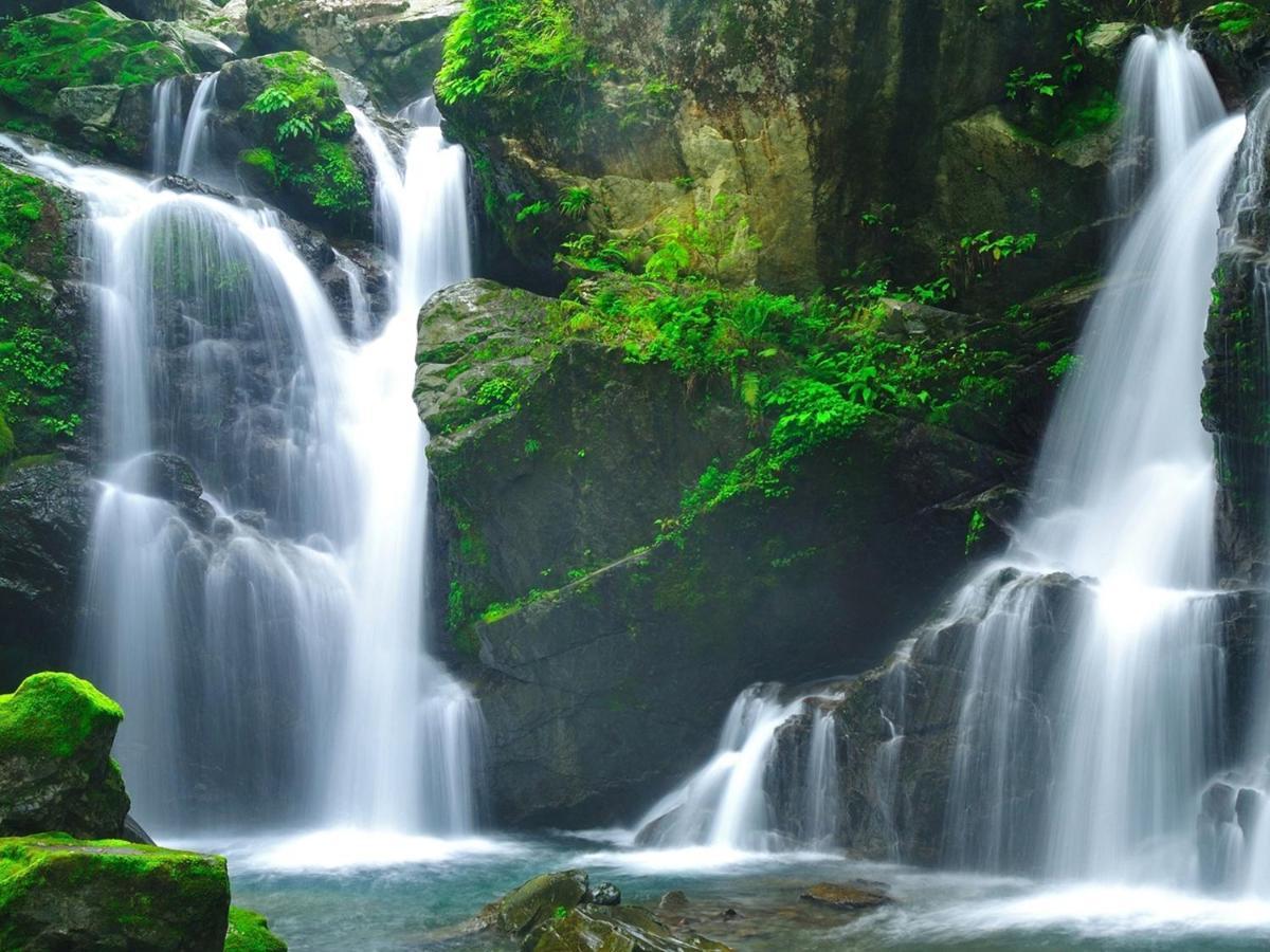 Отель Momijigawa Onsen Naka Экстерьер фото