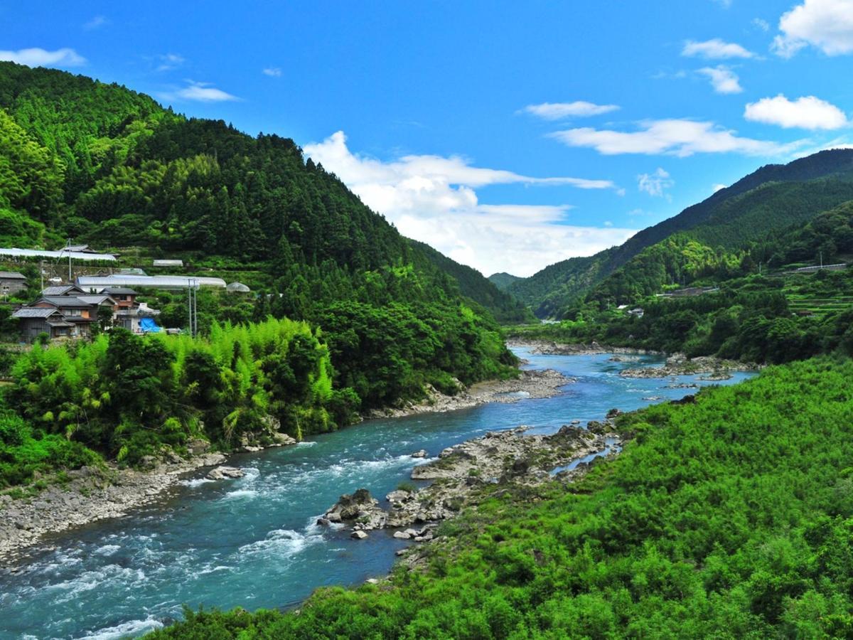 Отель Momijigawa Onsen Naka Экстерьер фото