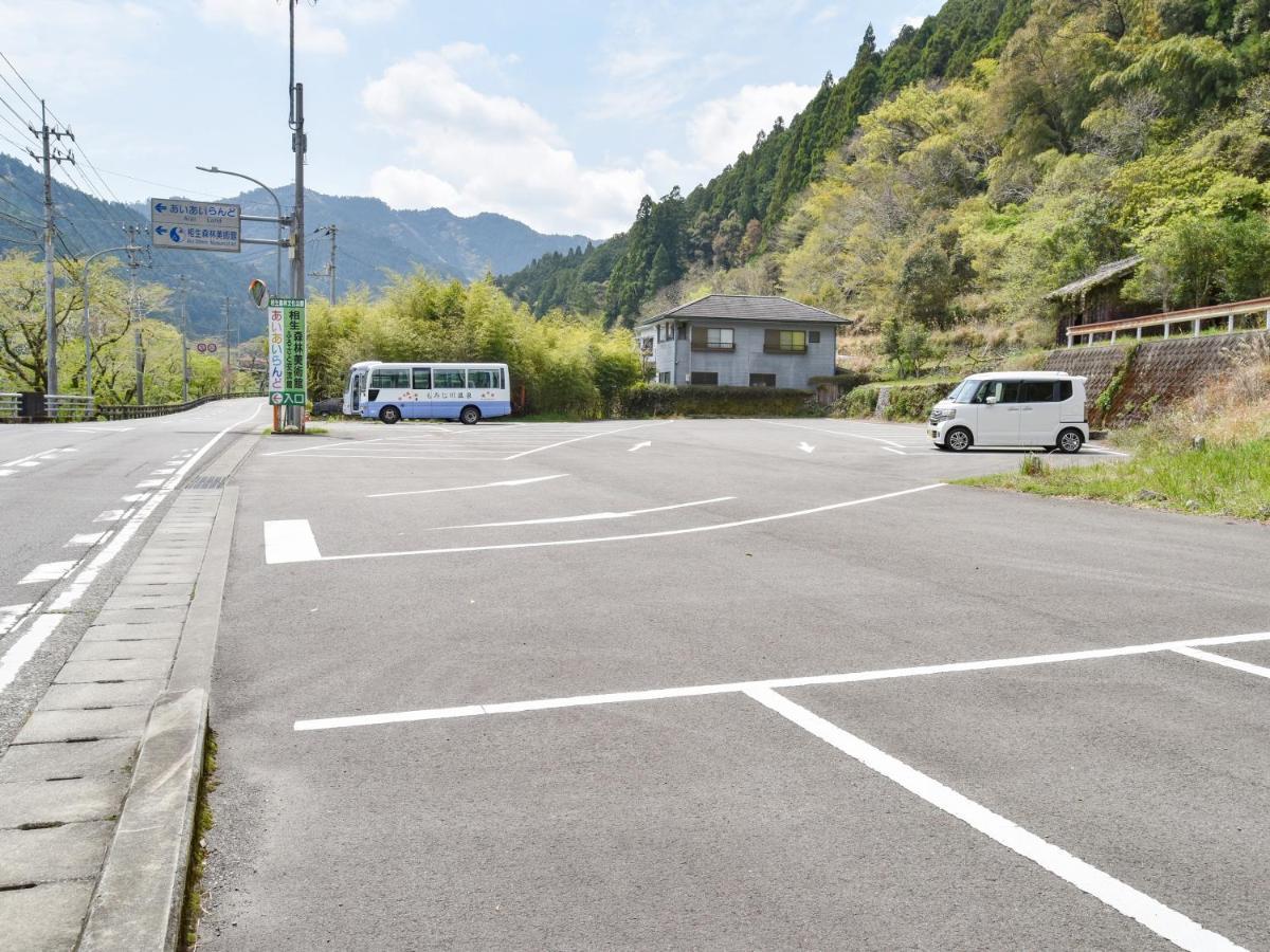Отель Momijigawa Onsen Naka Экстерьер фото