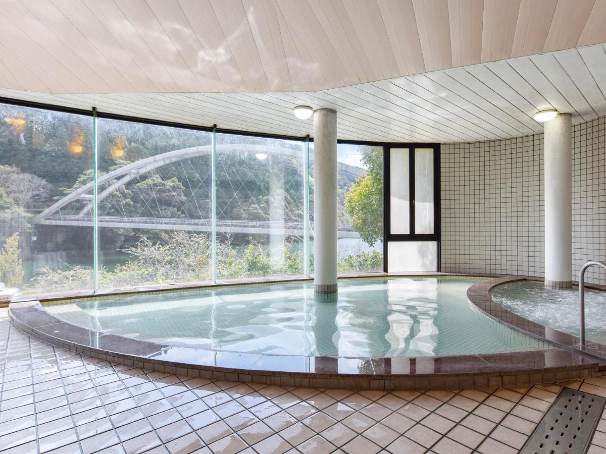 Отель Momijigawa Onsen Naka Экстерьер фото