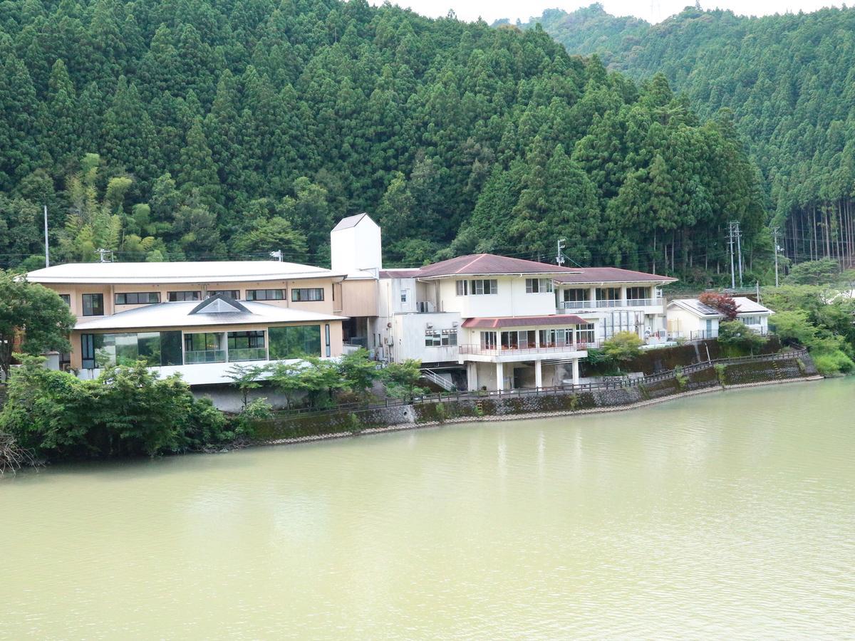 Отель Momijigawa Onsen Naka Экстерьер фото
