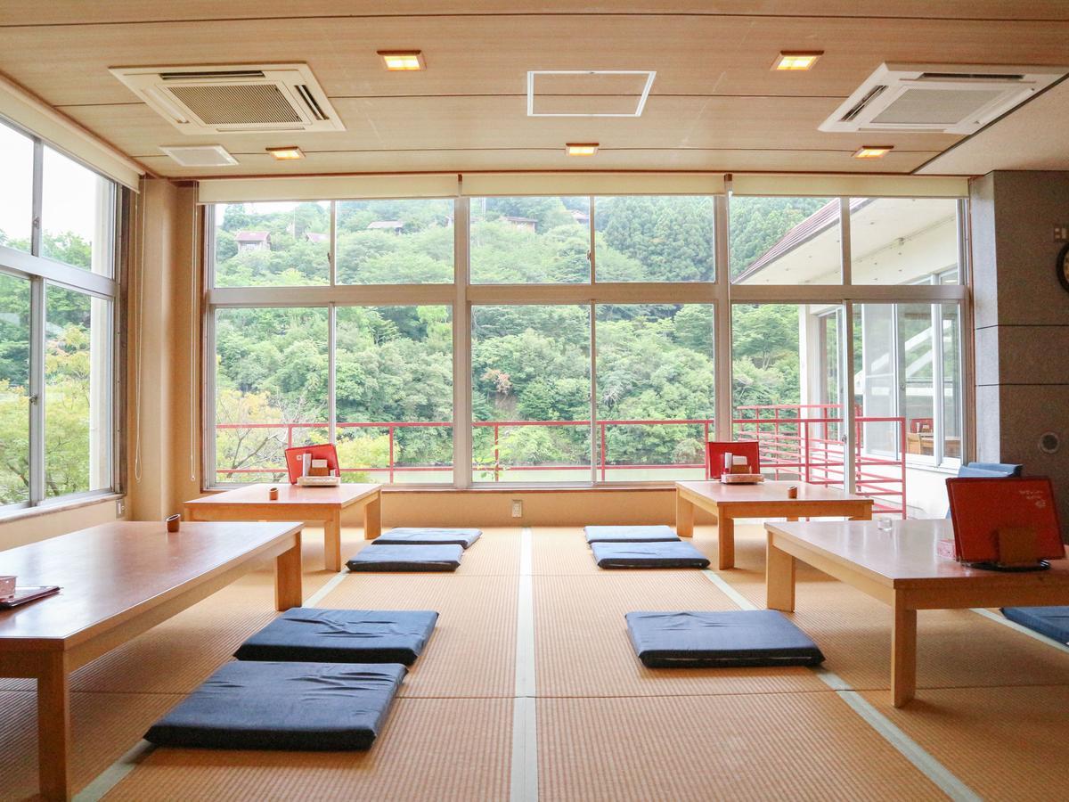 Отель Momijigawa Onsen Naka Экстерьер фото