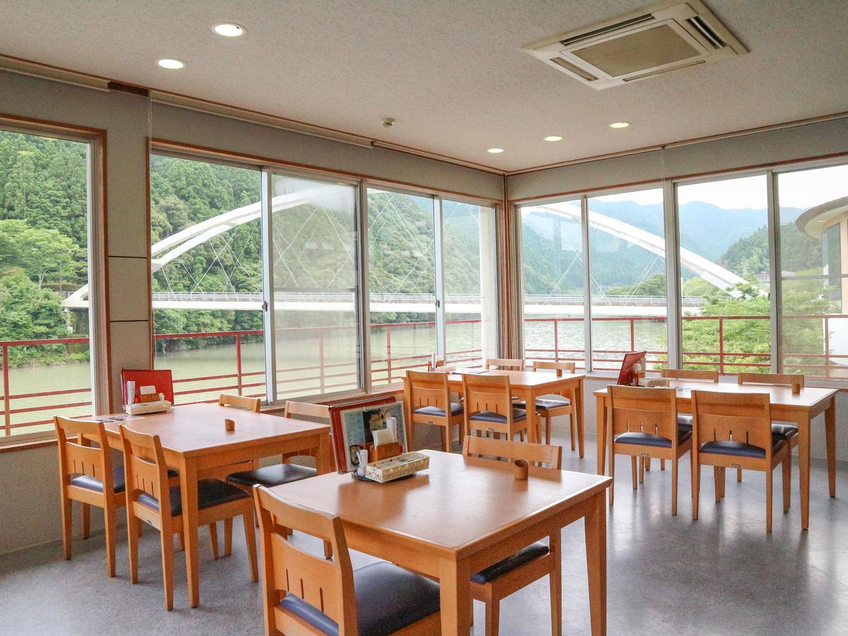 Отель Momijigawa Onsen Naka Экстерьер фото